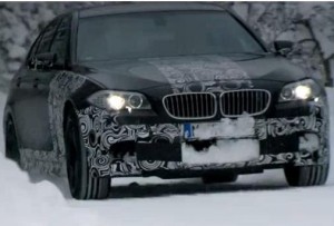 Maskované BMW M5 na videu