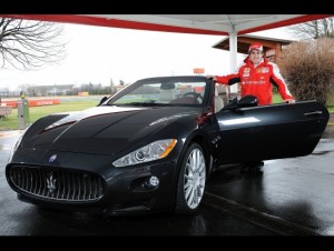 Alonso si za služební vůz vybral Maserati GranCabrio